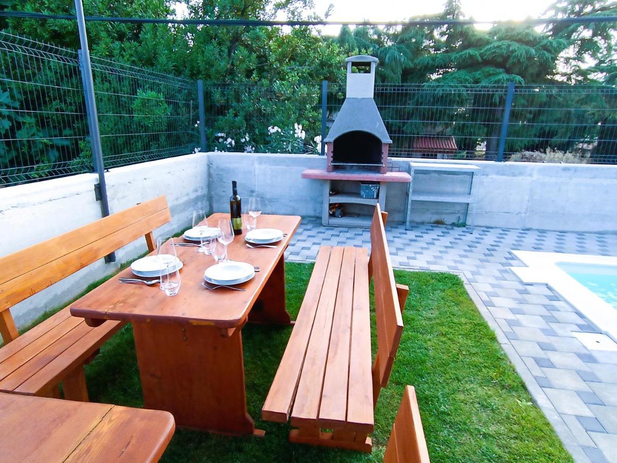 Villa Nikolina - Luxury Villa With 5 Bedrooms And Swimming Pool 보드냔 외부 사진