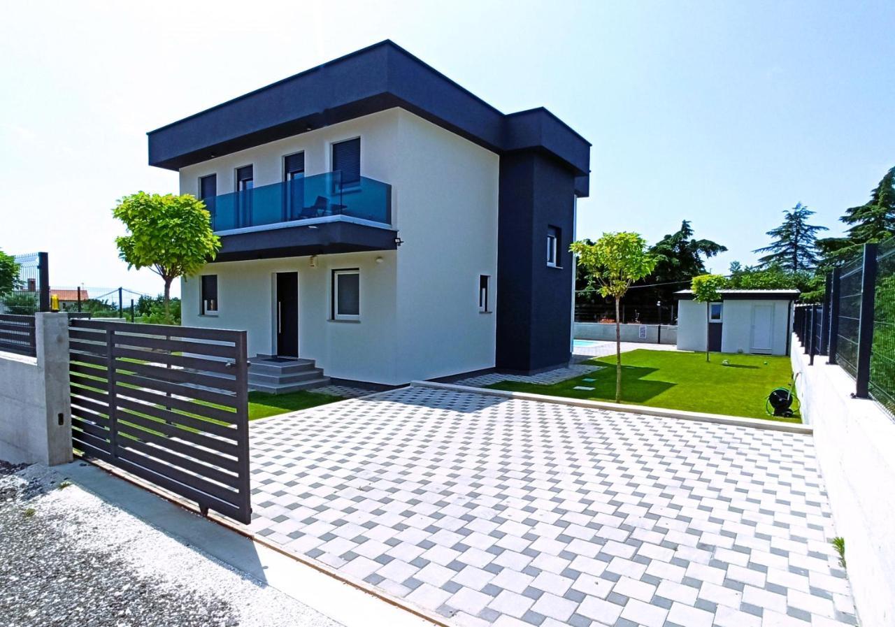Villa Nikolina - Luxury Villa With 5 Bedrooms And Swimming Pool 보드냔 외부 사진